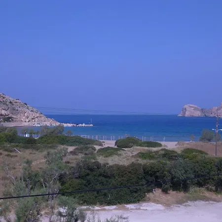 Peter & Tony Πανσιόν 3*