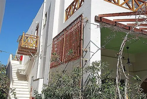 ピーター ＆ トニー ルームズ 3*