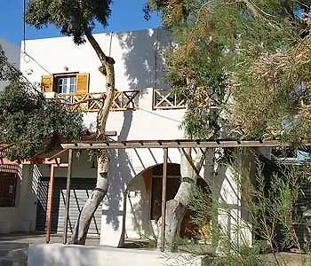 Peter & Tony Guest house Galissas